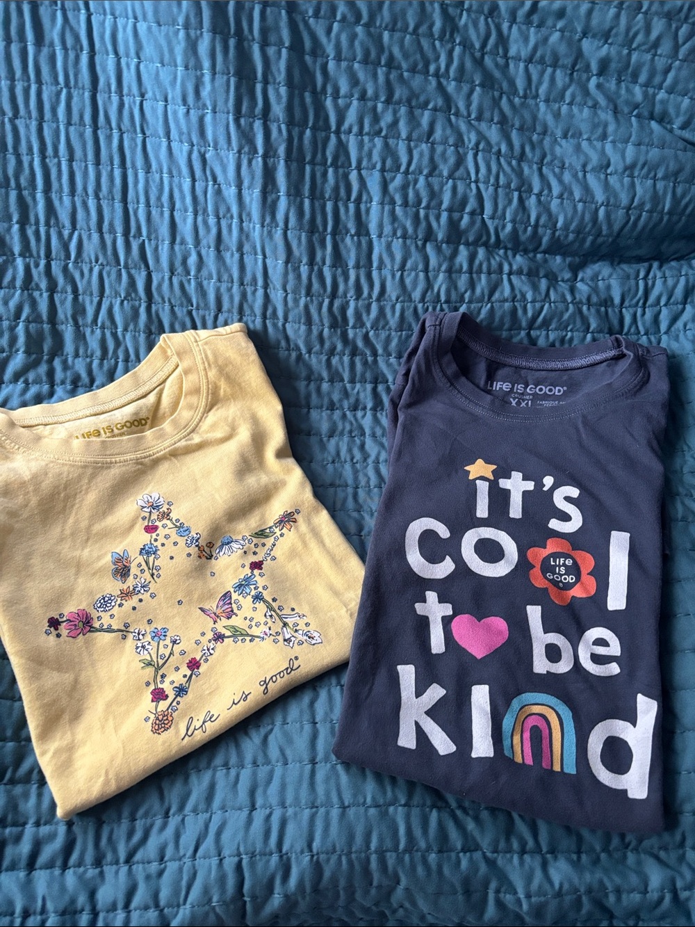 Pair of girls Life is good tees size XXL (see size chart last photo)